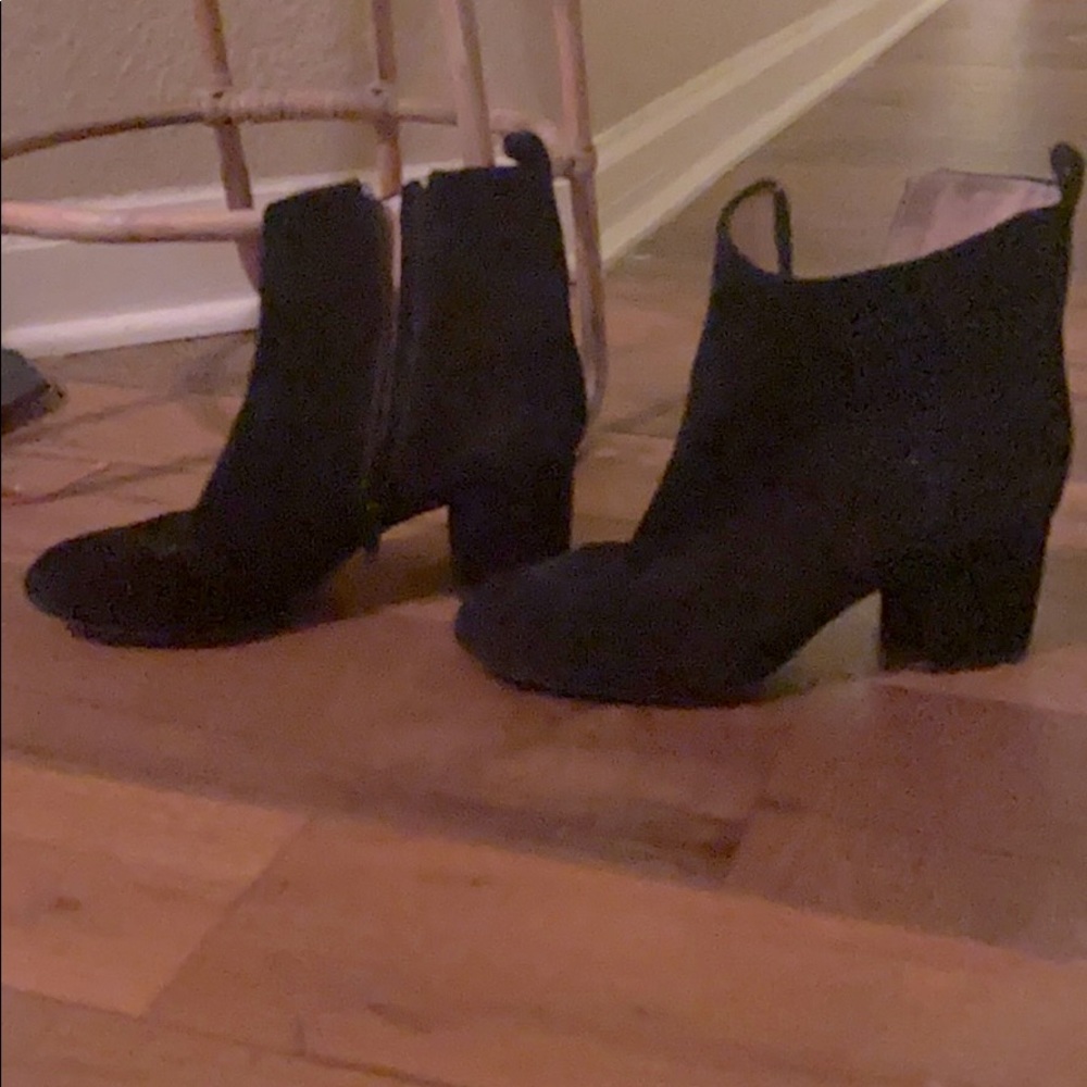 Real leather heeled bootie Gianni Bini